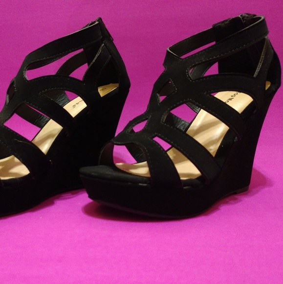 Black Open Toe Ankle Suede Strappy Wedges - Picture 4 of 8